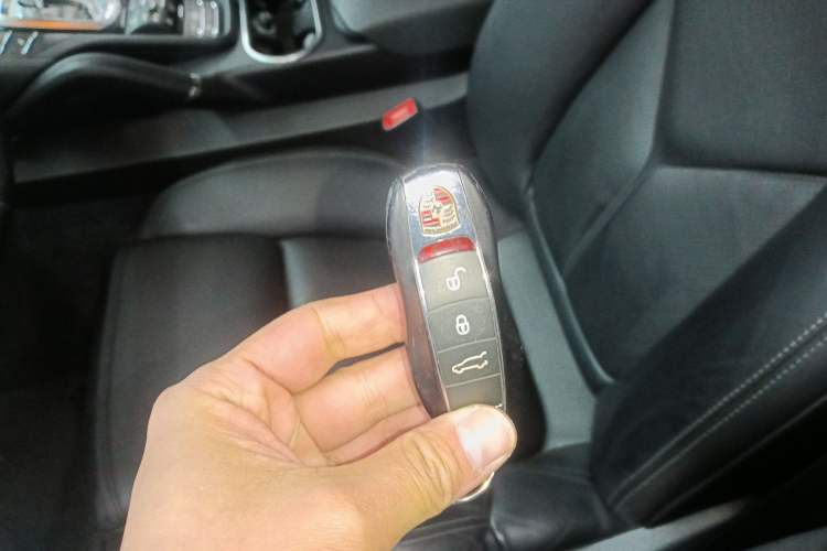 Used Porsche Cayenne 2016 Cayenne Platinum Edition 3.0T
