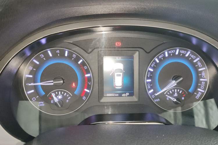 Used Haval H2 2018 1.5T Dual-Clutch Two-Wheel Drive Fashion Model China VI Standard