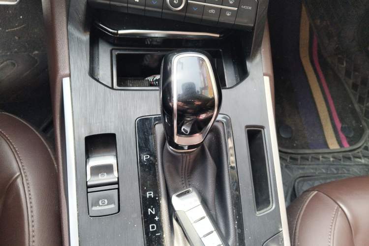 Used Wey VV7 2017 2.0T Flagship Model
