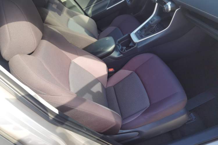 Used Toyota Wildlander 2022 Facelifted Dual-Motor 2.5L E-CVT Two-Wheel Drive Leading Edition
