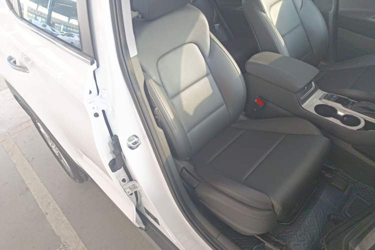 Used Hyundai Tucson 2018 1.6T Dual-Clutch Two-Wheel Drive 15th Anniversary Special Edition