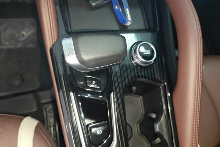 Used Geely Auto Monjaro L 2021 2.0TD DCT EVO Two-Wheel Drive Prestige Version
