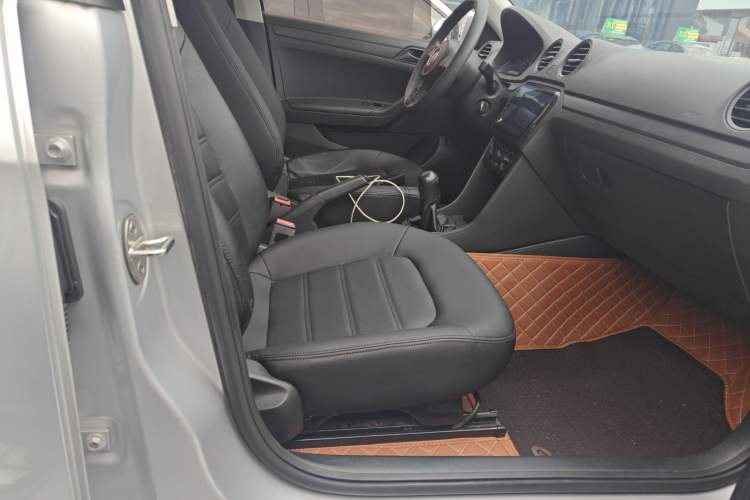 Used Volkswagen Jetta 2015 Value Edition 1.6L Manual Fashionable Style