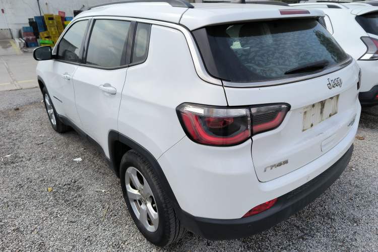 Used  Compass 2017 200T Automatic Family Edition
