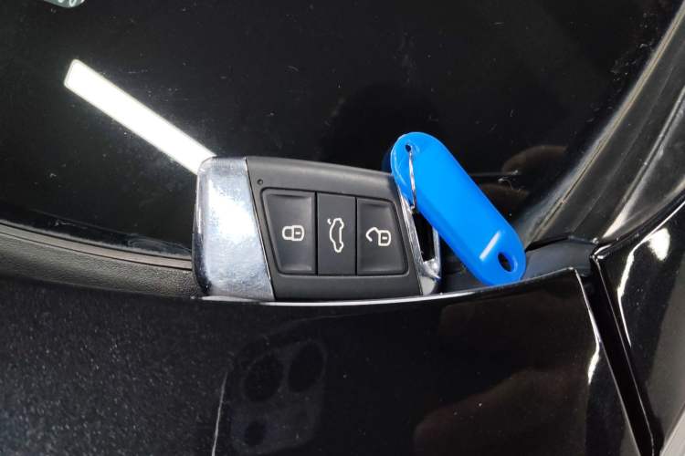 Used Volkswagen Magotan 2023 2 Million Units Limited Edition 330TSI DSG Leading Version
