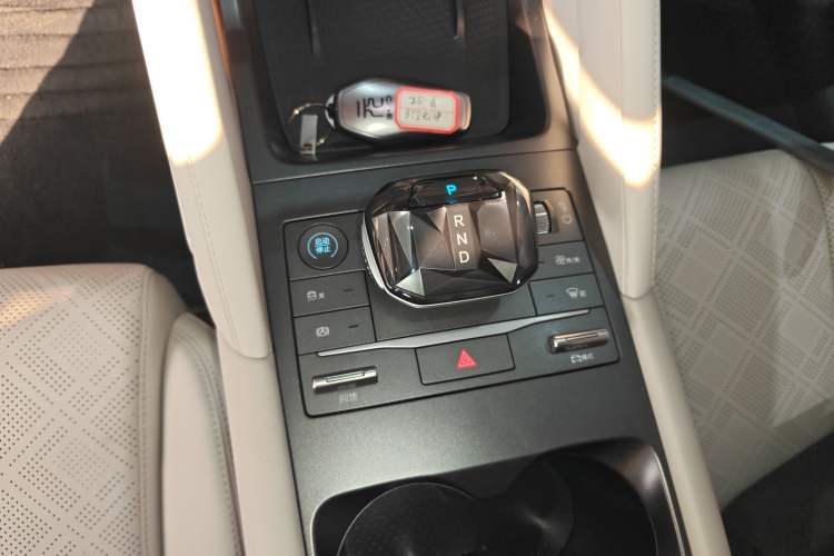 Used BYD Yuan UP 2024 401KM Leading Edition