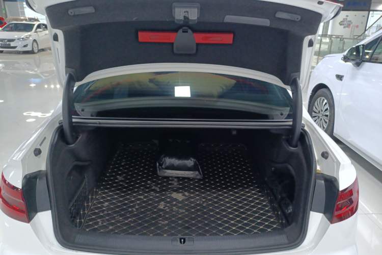 Used Audi A4L 2019 40 TFSI Fashion Edition China VI Emission Standard
