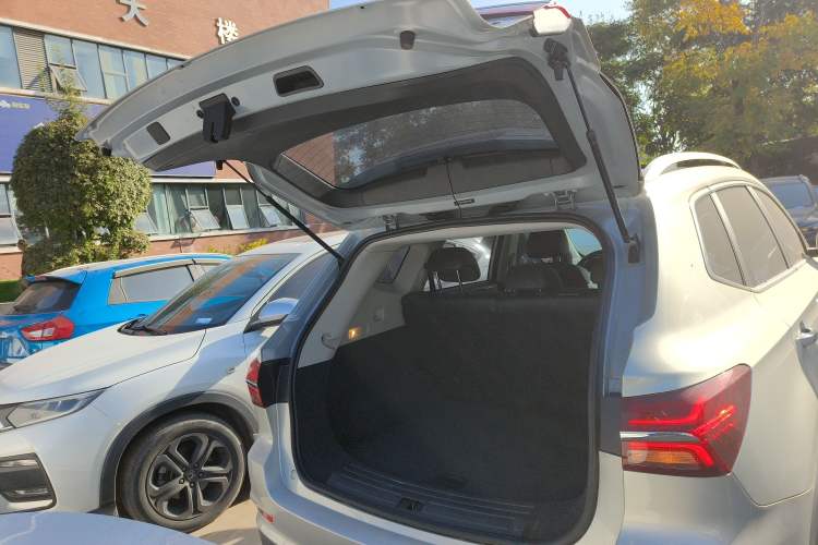 Used Roewe RX5 2020 20T Automatic 4G Connected Million Edition
