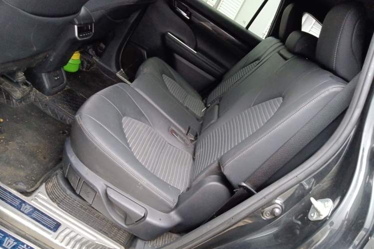 Used Toyota Crown Land Cruiser 2023 2.5L HEV Four-Wheel Drive Prestige Edition
