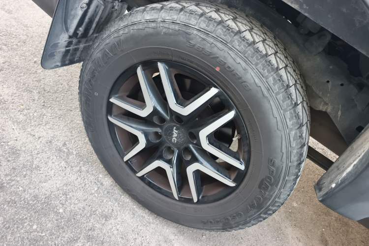 Used  Hantoo 2021 2.0T Commercial Version Manual Diesel Two-Wheel Drive Elite Large Double Cabin HFC4DB2-2E
