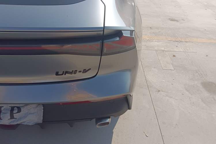 Used Changan UNI-V iDD 2023 Zhidian iDD 1.5T 113km Smart & Fun Version (Rapid Edition)
