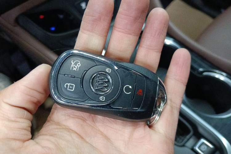 Used Buick Envision 2018 20T Two-Wheel Drive Luxury Model
