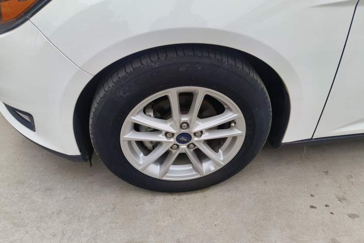 Used Ford Focus 2018 Sedan Classic 1.6L Automatic Trendy SmartDrive Edition
