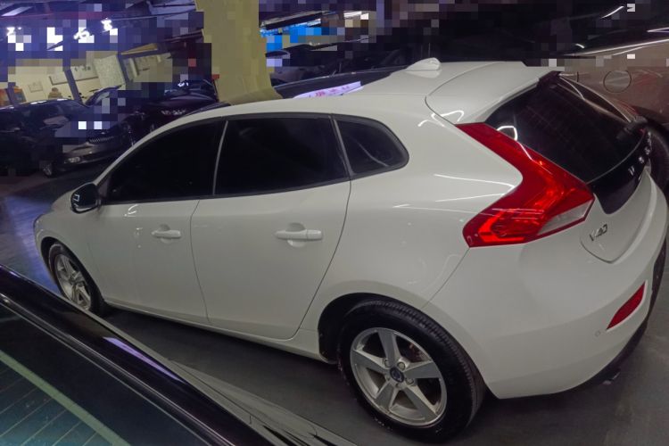 Used Volvo V40 2016 T3 Zhiyi Edition