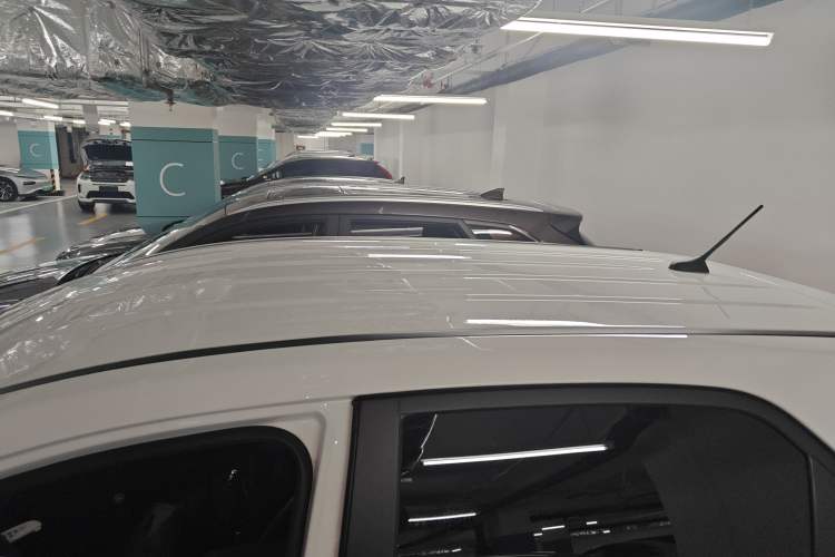 Used BYD Yuan New Energy 2019 EV535 Smart Connect Trendsetting Model
