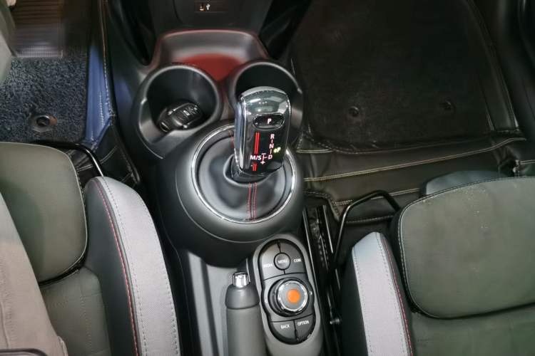 Used  MINI 2019 2.0T COOPER S Racing Driver
