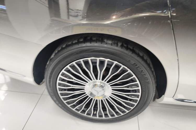 Used Mercedes-Benz E-Class 2019 E 300 L Luxury Model