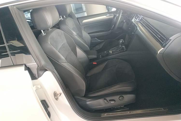 Used Volkswagen FAW-Volkswagen CC 2020 330TSI Huayan Edition China VI Standard
