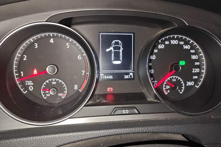 Used Volkswagen Golf 2015 1.4TSI Automatic Comfort Model
