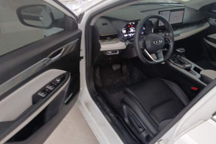 Used Geely Auto Emgrand L 2022 1.4T CVT Flagship Edition