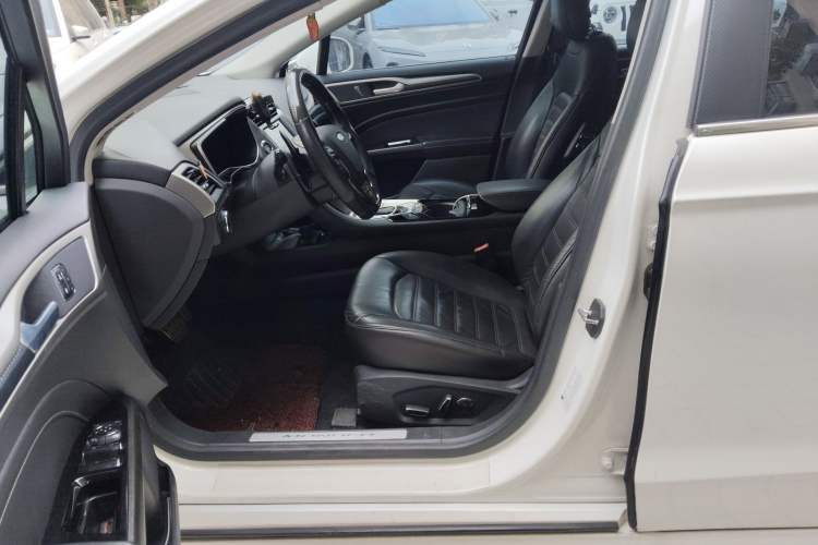 Used Ford Mondeo 2013 2.0L GTDi240 Flagship Edition
