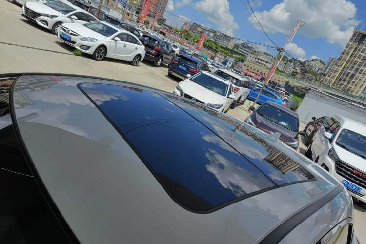 Used Honda Vezel 2017 1.8L CVT Front-Wheel Drive Pioneer Edition
