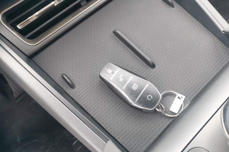 Used BYD Qin L 2025 DM-i Smart Drive 80KM Leading Model