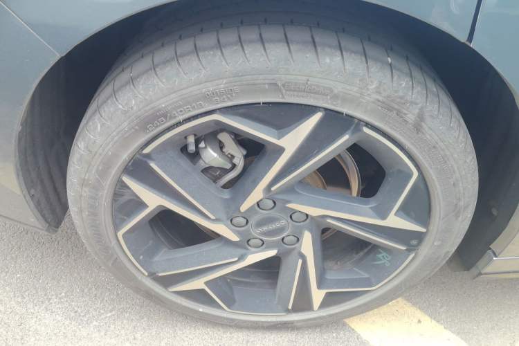 Used Lynk & Co 07 2024 EM-P 126 Long-Range Ultra
