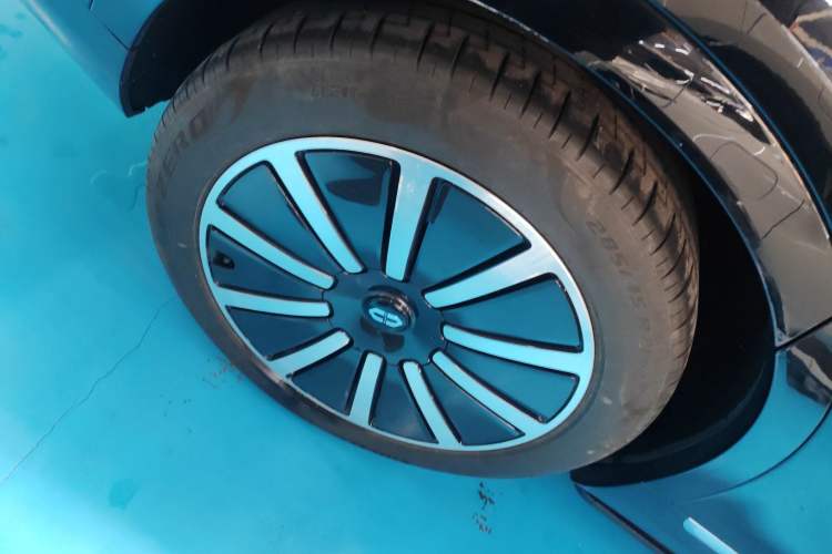 Used Hima AITO M9 2024 Range-Extended Ultra Version 42 kWh 6-Seater Model
