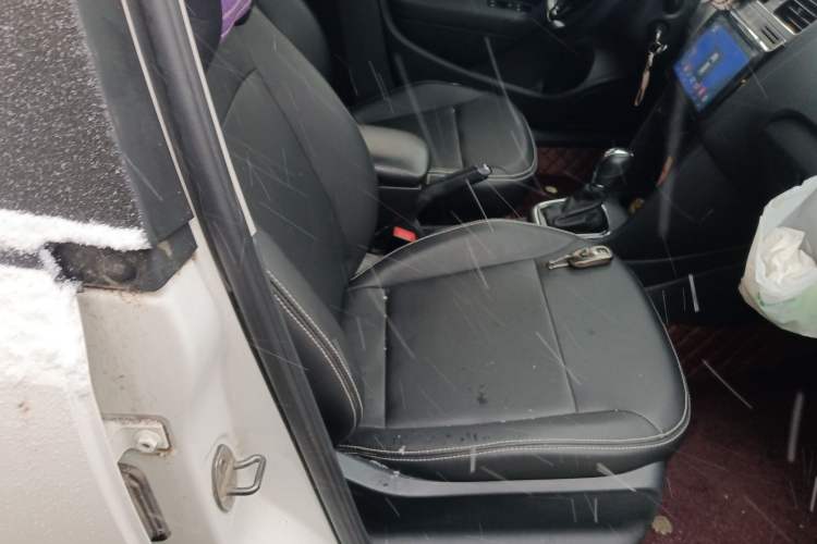 Used Volkswagen Polo 2016 1.6L Automatic Comfort Model