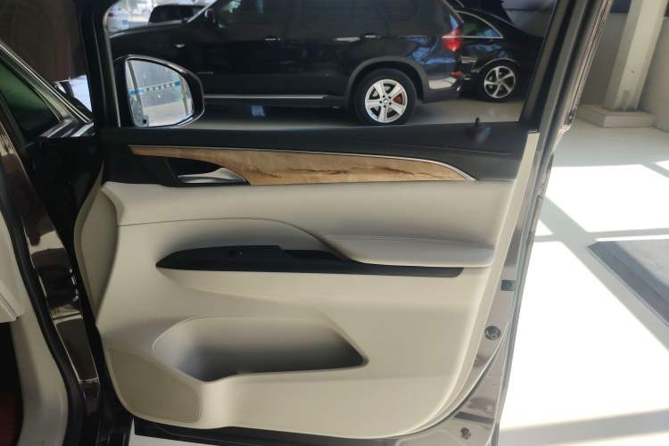 Used Buick GL8 2018 ES 28T Comfort Model China VI Standard
