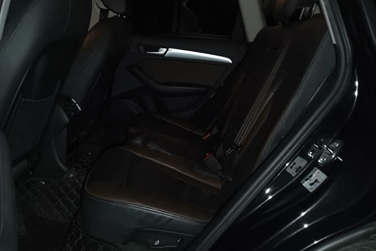 Used Audi Q5 2018 Collector's Edition 40 TFSI Technology Model
