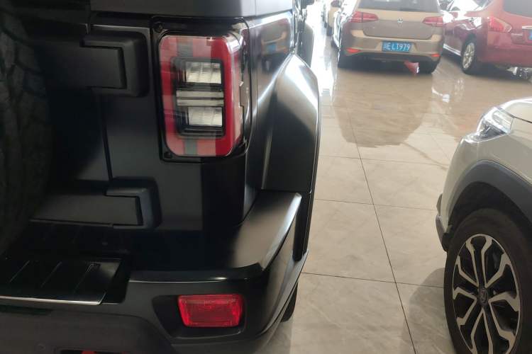 Used Beijing Auto BJ40 2023 2.0D Automatic Four-Wheel Drive Blade Hero Edition Adventurer Type
