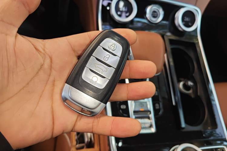 Used Hongqi H9 2020 2.0T Smart Connect Flagship Edition
