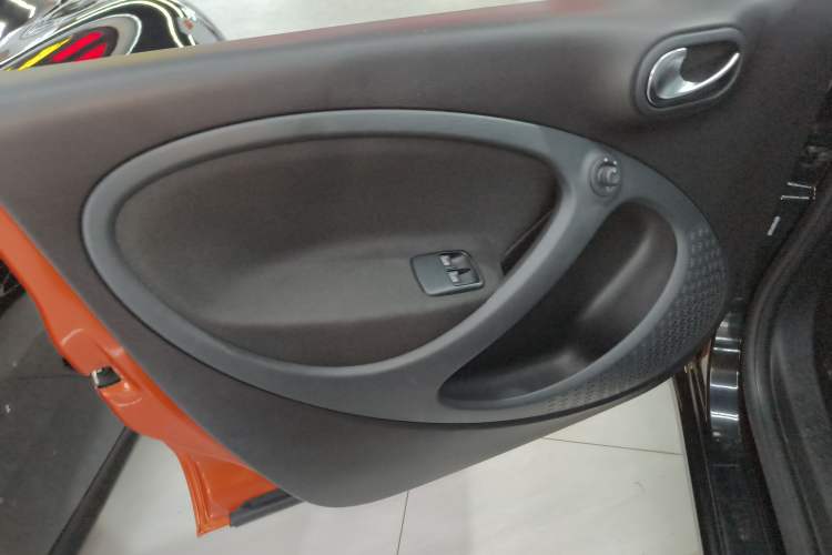 Used  forfour 2016 1.0L 52 kW Passion Edition