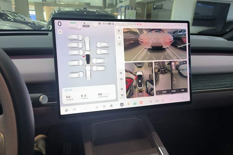 Used ONVO L60 2024 60 kWh Rear-Drive Version