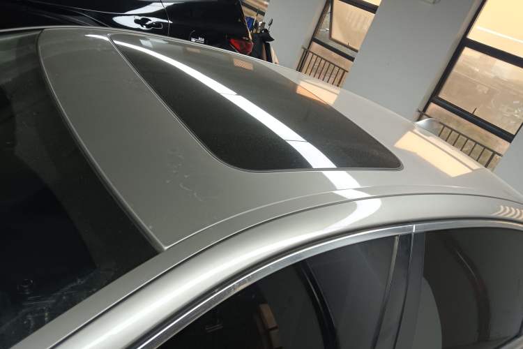 Used BMW 5 Series 2014 520Li Elegant Model
