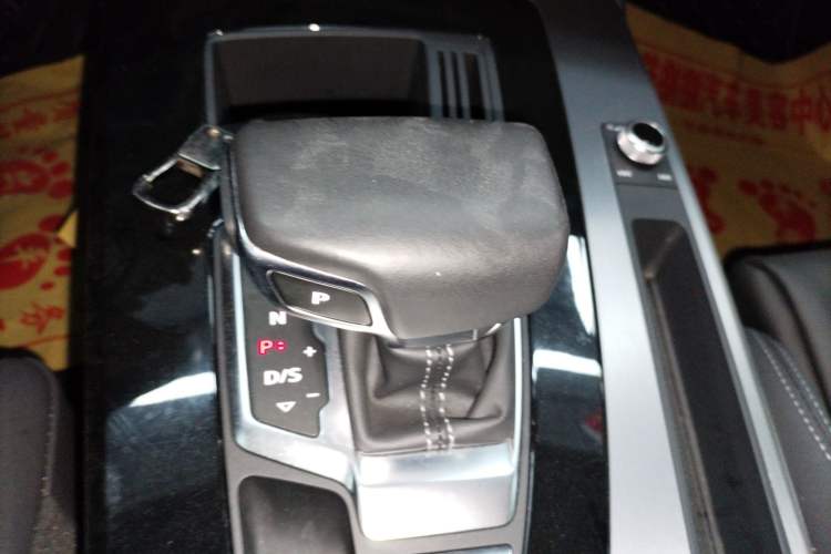 Used Audi Q5L 2022 40T Fashionable and Dynamic Model