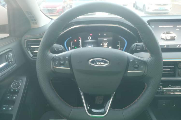 Used Ford Focus 2022 Sedan EcoBoost 180 Automatic Performance Edition
