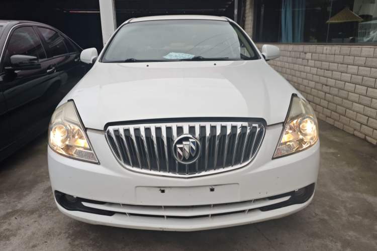 Used Buick Excelle 2013 1.5L Automatic Classic Model
