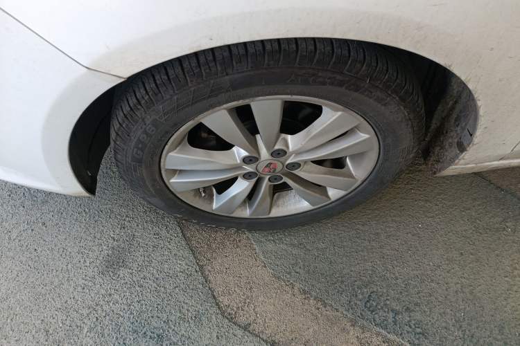 Used Roewe 360 2015 1.5L Automatic Luxury Edition
