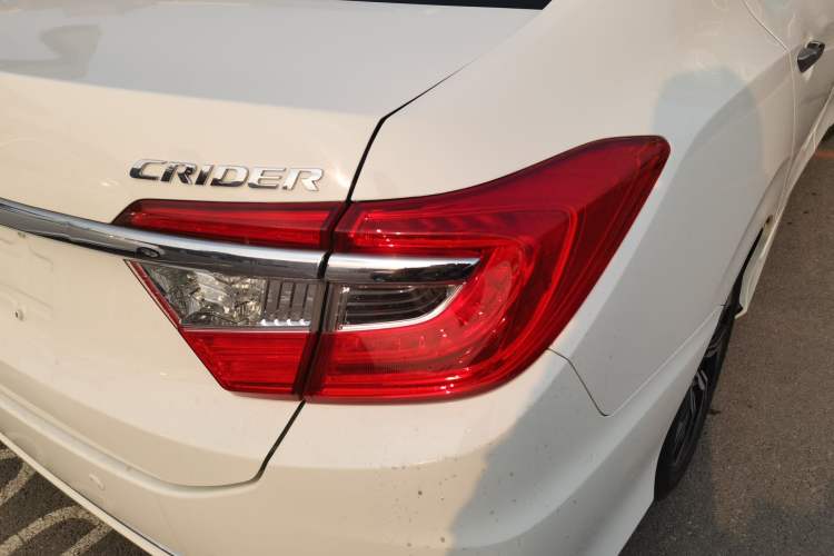 Used Honda Crider 2016 1.8L CVT Luxury Edition
