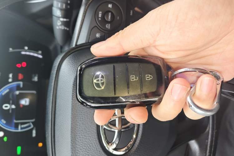 Used Toyota Corolla Cross 2023 Dual-Motor 2.0L Pioneer Edition
