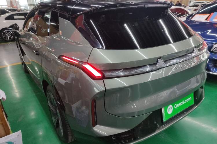 Used Lynk & Co 08 EM-P 2023 245km Ultra-Long Range Halo