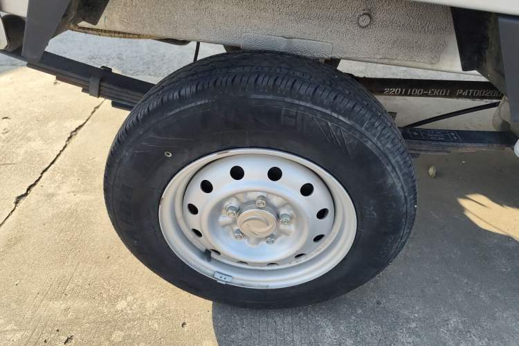 Used Dongfeng Xiaokang C32 2019 1.5L Base Version China VI Standard DK15