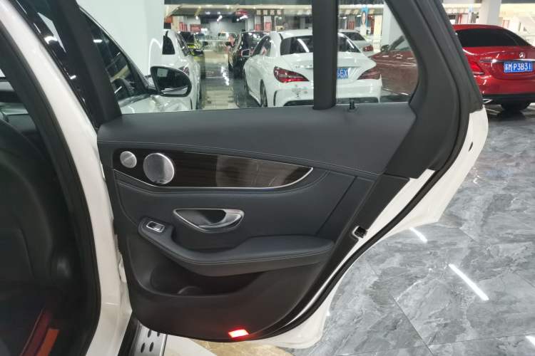 Used Mercedes-Benz GLC 2016 GLC 260 4MATIC Dynamic Edition
