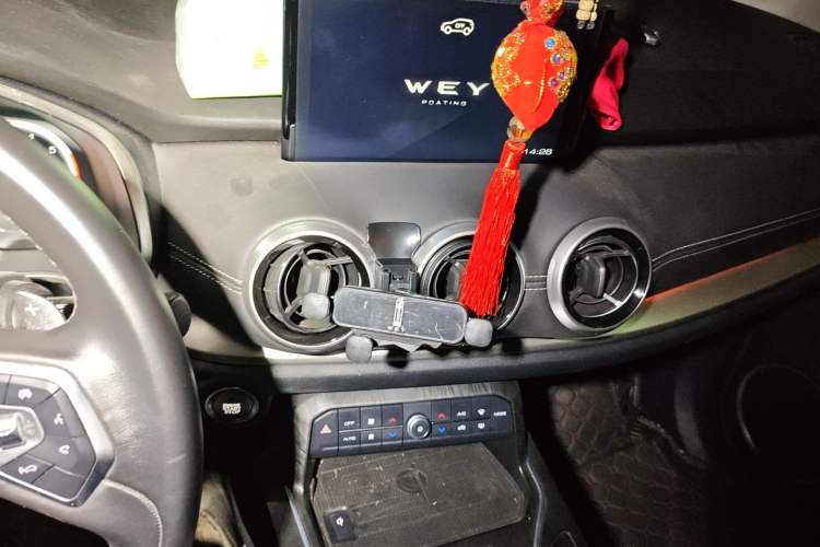 Used Wey VV6 2018 2.0T Two-Wheel-Drive Ultra-Luxury Version China V Standard