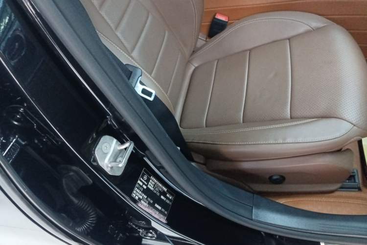 Used Mercedes-Benz E-Class 2021 E 300 L Sporty and Stylish Model
