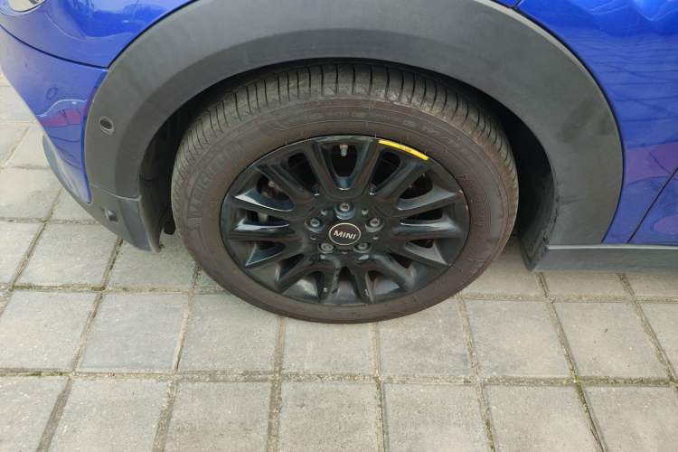 Used  MINI 2019 1.5T COOPER Classic Edition Five-Door Version
