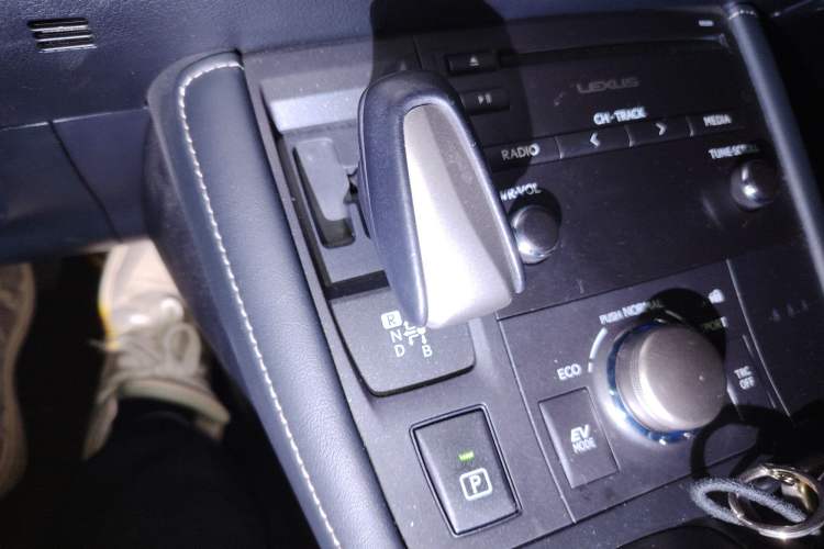 Used Lexus CT 2014 CT200h Comfort Edition Two-Tone